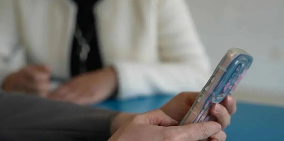 沉迷网络直播，女子花光积蓄投靠“主播”，厦门市救助站助她回家