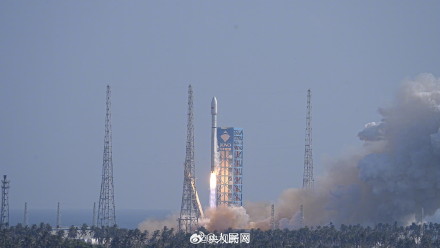 我国成功发射卫星互联网低轨19组卫星