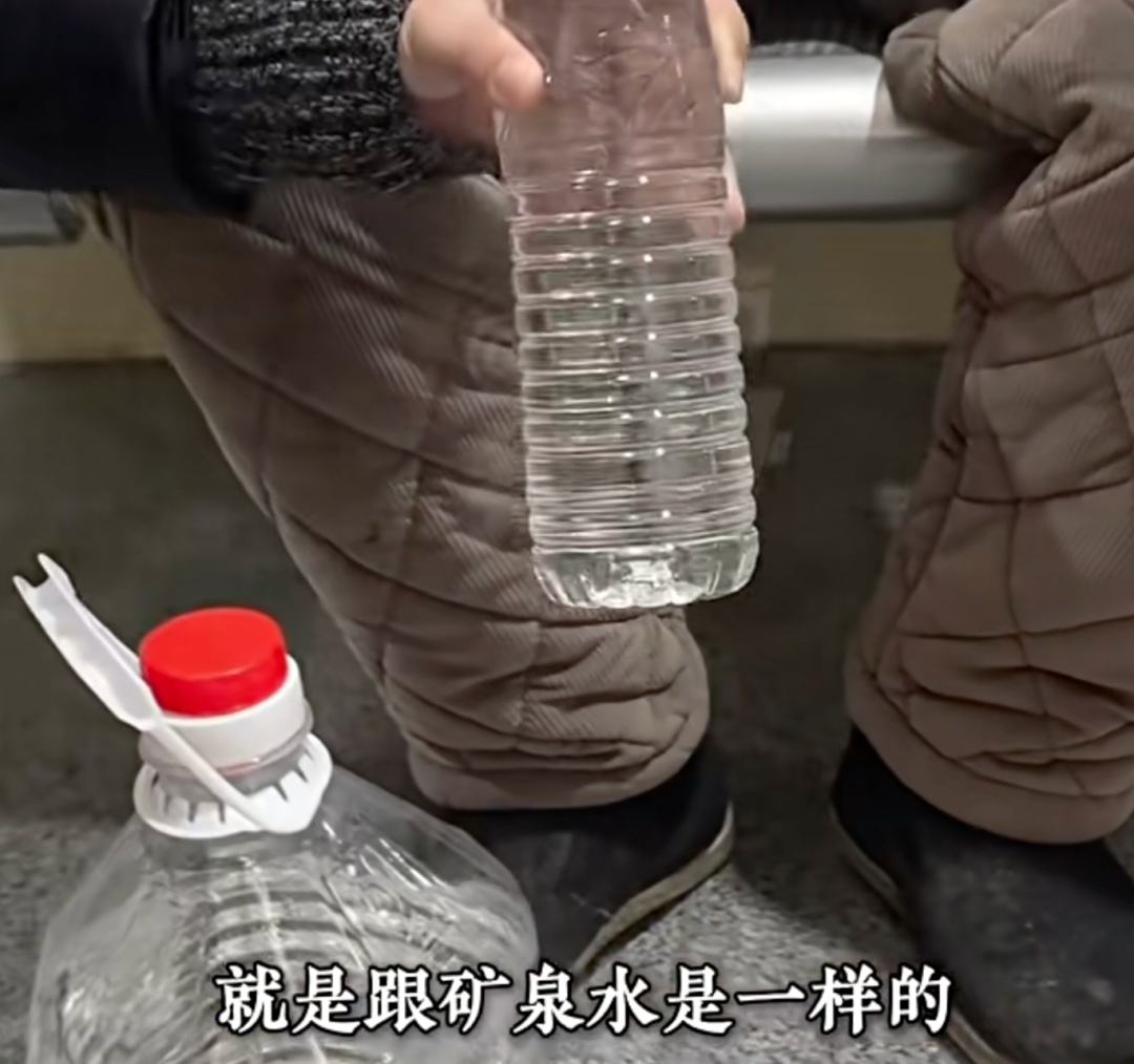 误喝火锅燃料的男孩醒了！但情况仍不乐观...孩子爸爸：最大问题是肾，一直在流血