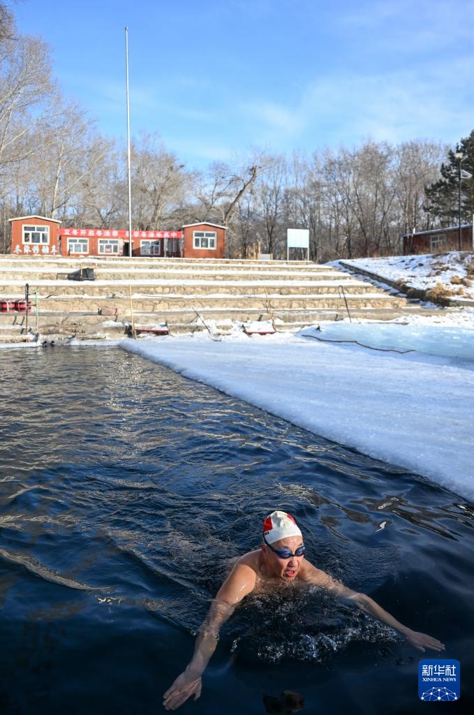 全民健身——扎兰屯冬日冰趣