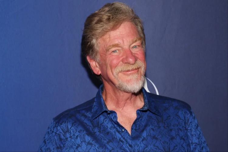 《狮子王》导演罗杰·艾勒斯去世，终年76岁