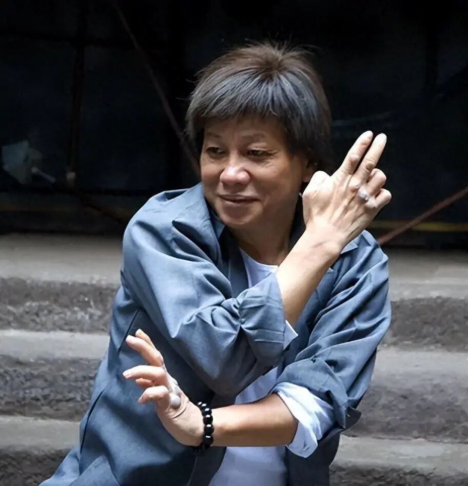 香港武打明星梁小龙去世，享年77岁；曾在周星驰电影《功夫》中饰演“火云邪神”