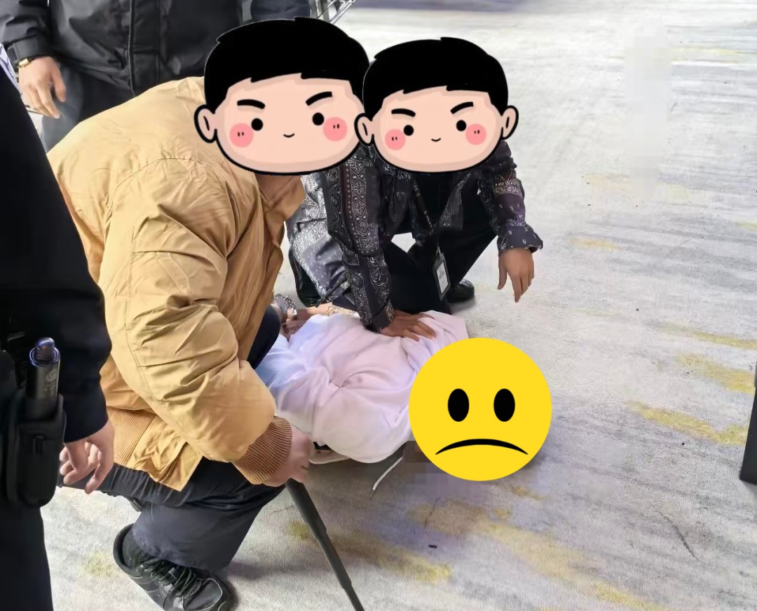 男子开着豪车来订餐，老板报警！