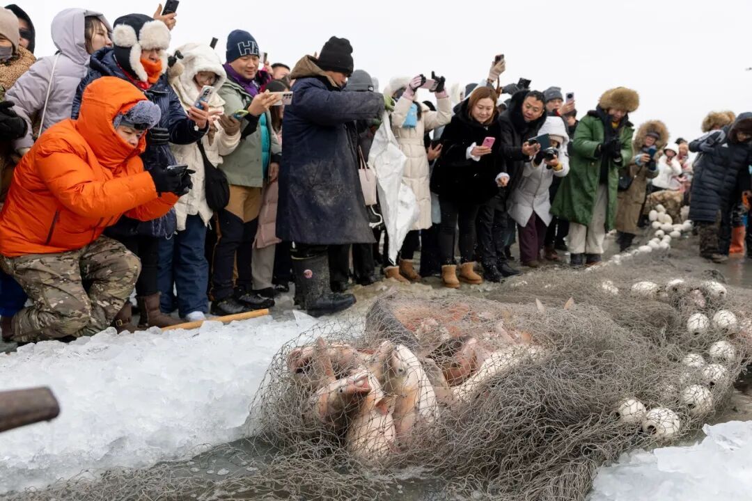 零下30°C的查干湖为何热闹起来了？