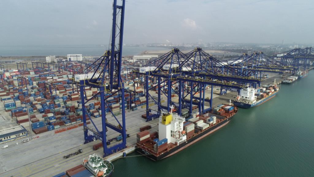 财经聚焦丨封关满月！海南自贸港焕发开放新气象