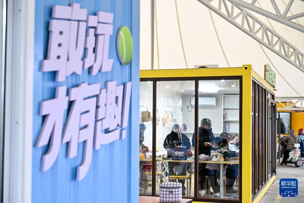 江苏泰州：探索“校门口”治理新路径 让学生舒心家长安心