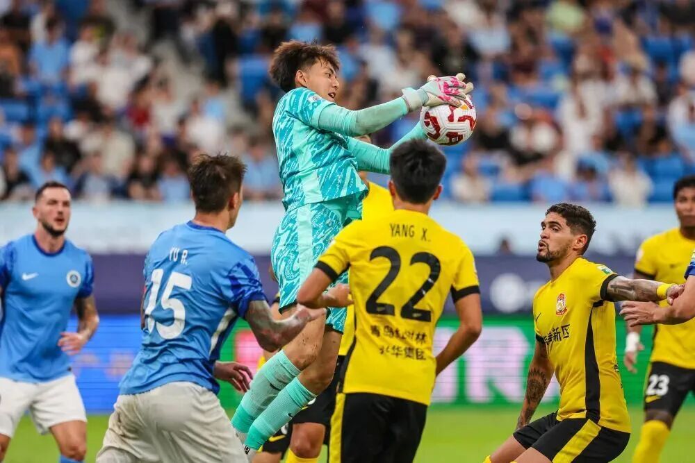 U23国足门将李昊：被队友抛起来的场面，我梦到过好多次，在场上奔跑的他们比我更辛苦