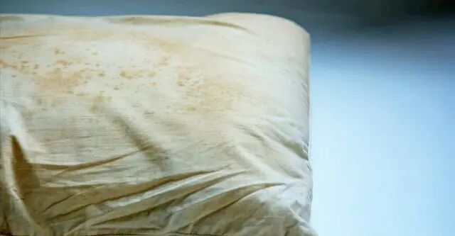 只换床单、枕套，不做这件事…你的床永远是脏的！