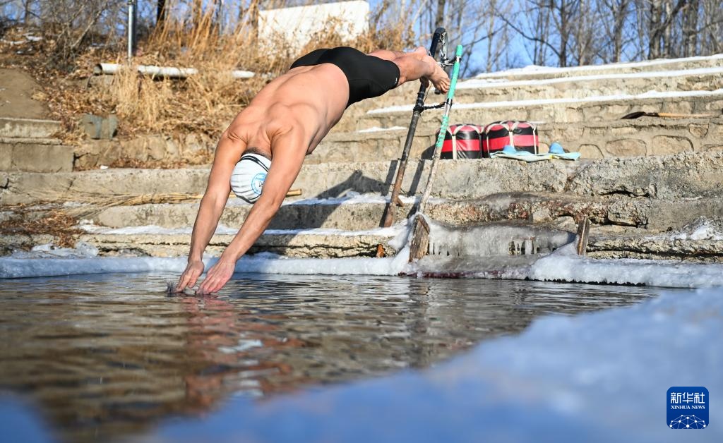 全民健身——扎兰屯冬日冰趣