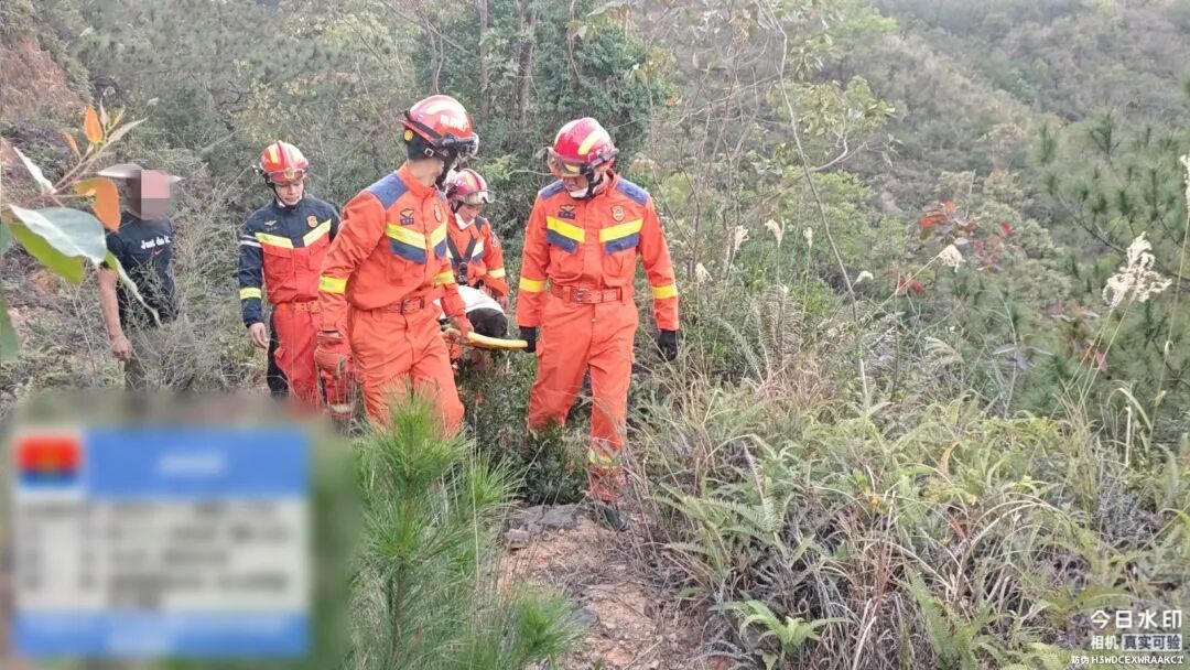 惊魂一夜！两女子随驴友到广东登山，因体力不支被弃荒野