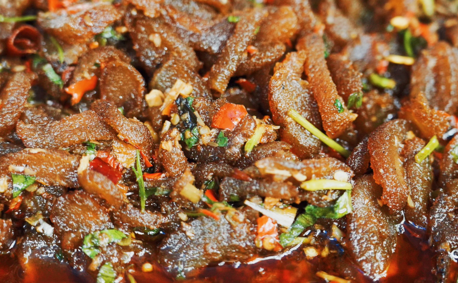 走，去西双版纳热带雨林里“赶摆”去！