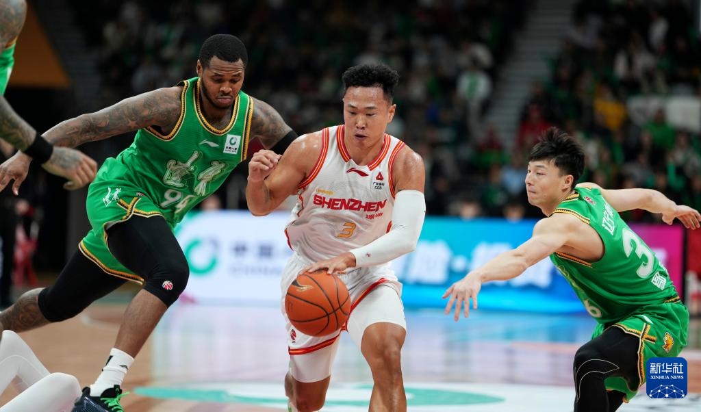 CBA常规赛：辽宁本钢不敌深圳马可波罗