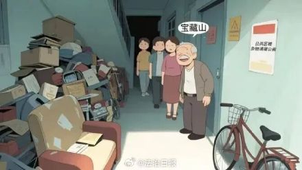 小区楼道能堆放杂物吗？楼道废品被清大爷向物业索赔遭驳回