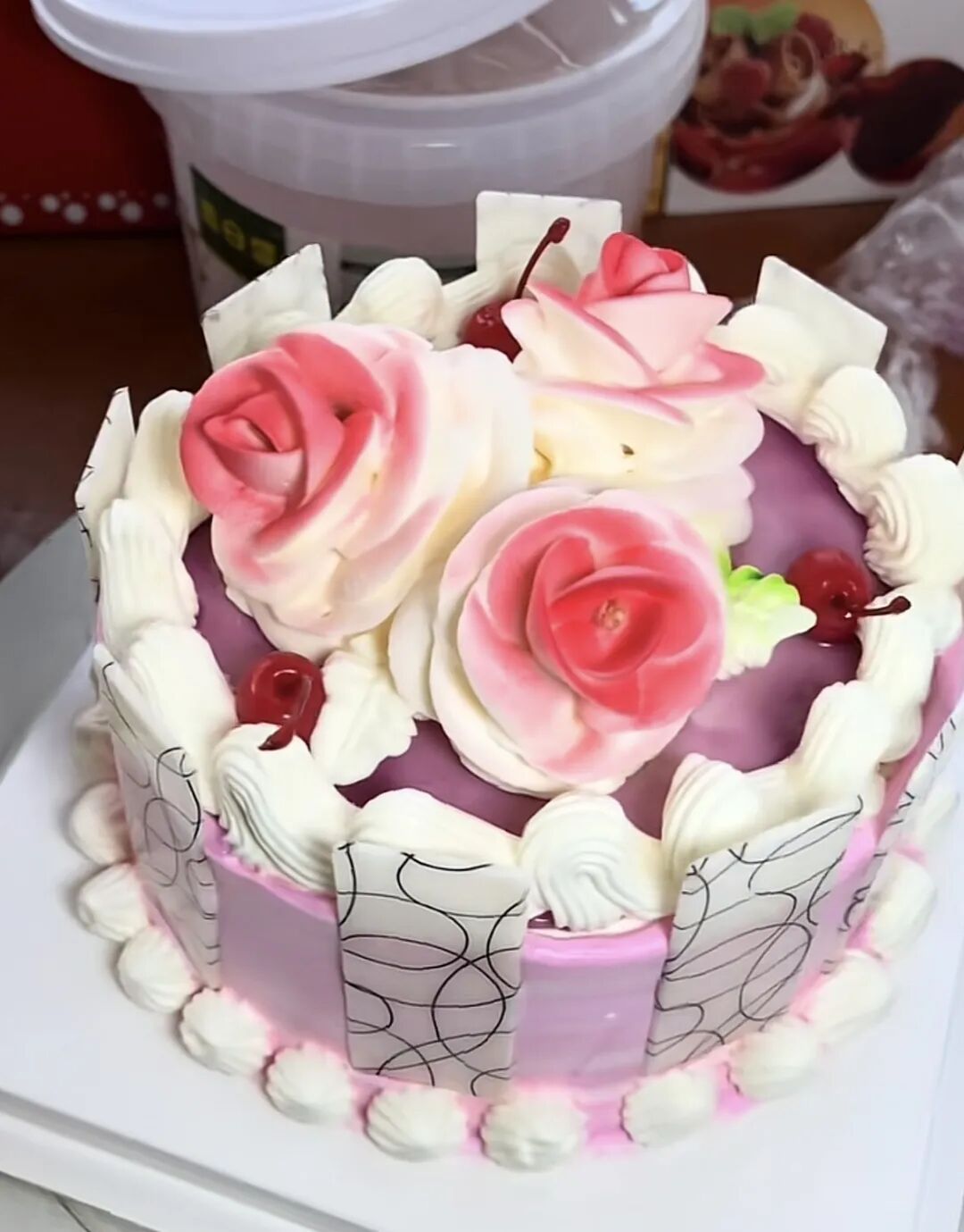 河南周口乡村蛋糕店爆火，4寸蛋糕只要10元！老板：没指望赚多少