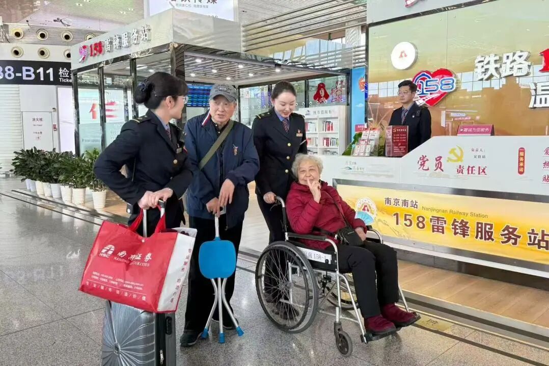 日均开行列车300余趟！这座高铁站对面就是网红动物园！