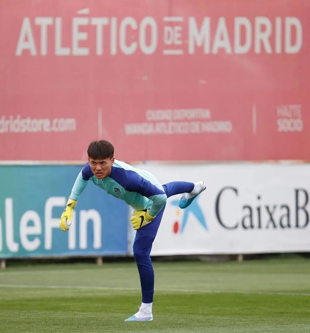 U23国足门将李昊：被队友抛起来的场面，我梦到过好多次，在场上奔跑的他们比我更辛苦