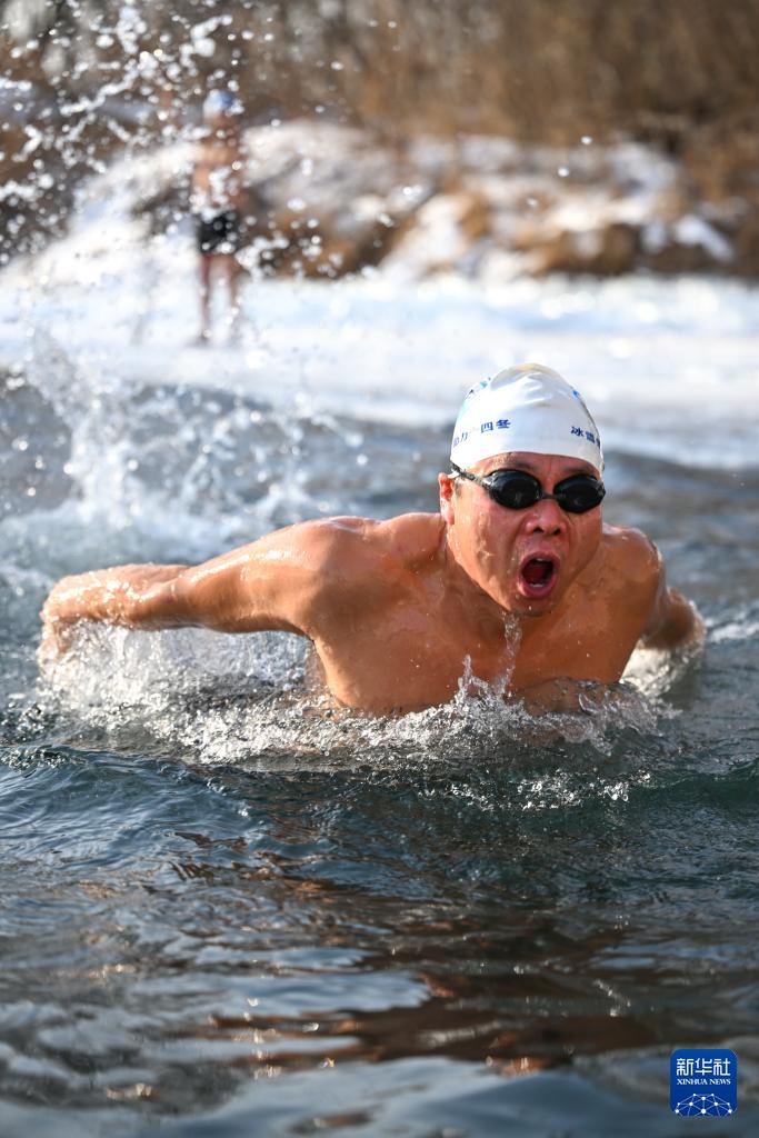 全民健身——扎兰屯冬日冰趣