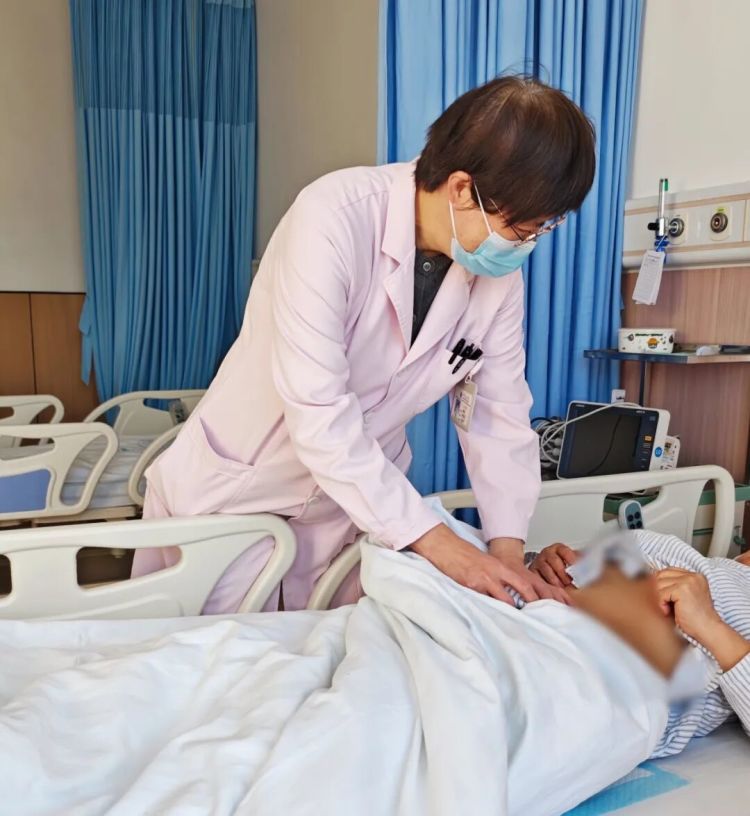 浙江31岁女子双胎人流手术半月还腹痛难忍！检查发现还有“第三子”！医生：罕见