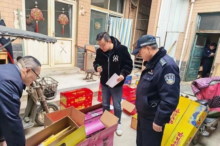 李某、刘某、王某某等多人非法经营、储存、燃放烟花爆竹被行政处罚，济南警方通报详情