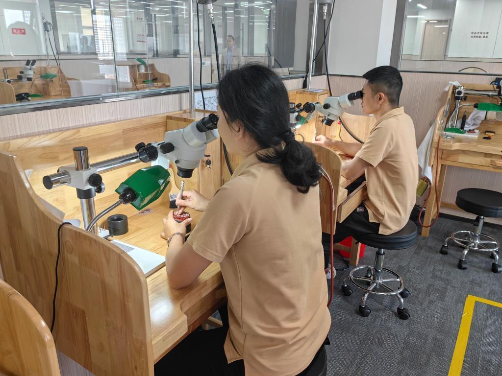 财经聚焦丨封关满月！海南自贸港焕发开放新气象