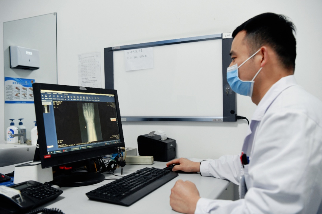 合肥市一院紧急提醒，今天下班前赶紧学会这个动作