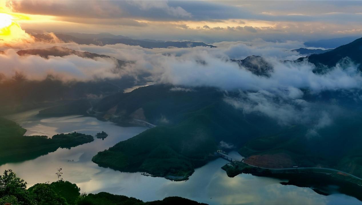 看CMG群众足球邀请赛，赴永州过瑶乡大年！