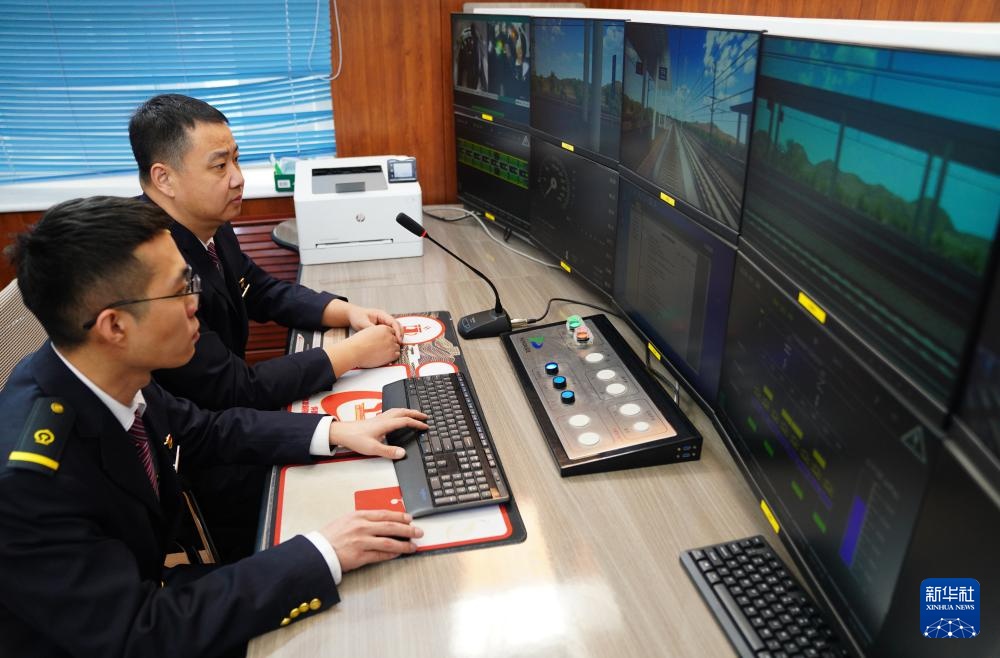 科技赋能 备战春运