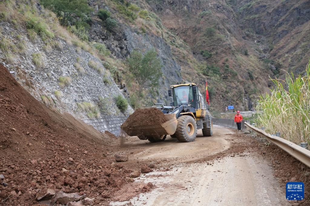 云南巧家地震救灾工作有序开展