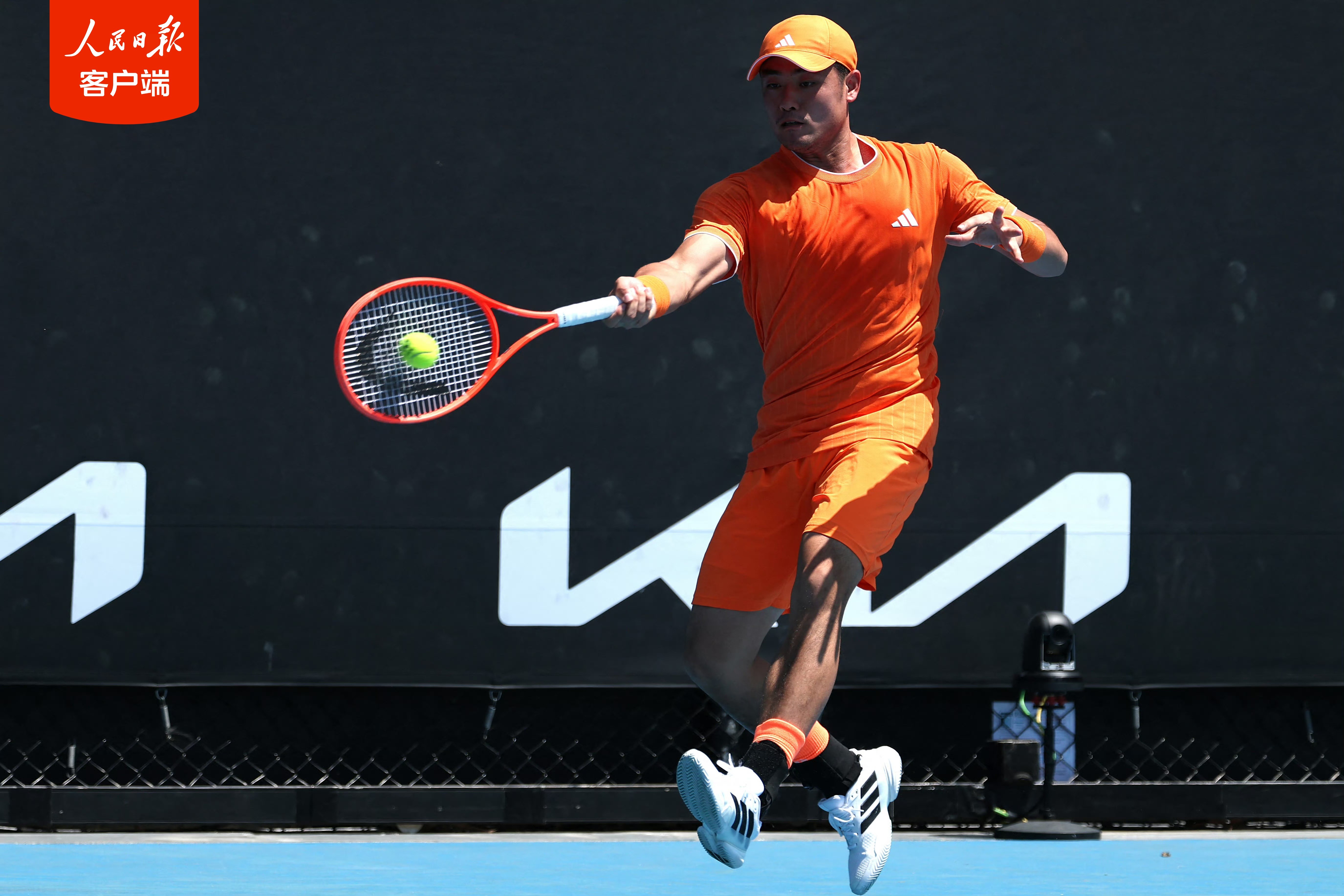 吴易昺取得澳网正赛首胜