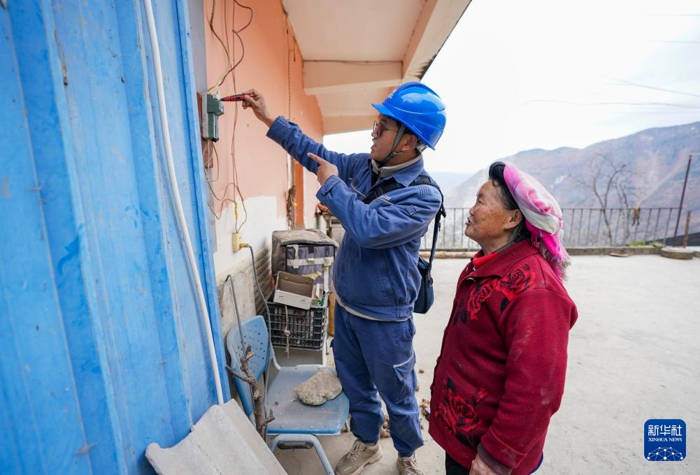 云南巧家地震救灾工作有序开展