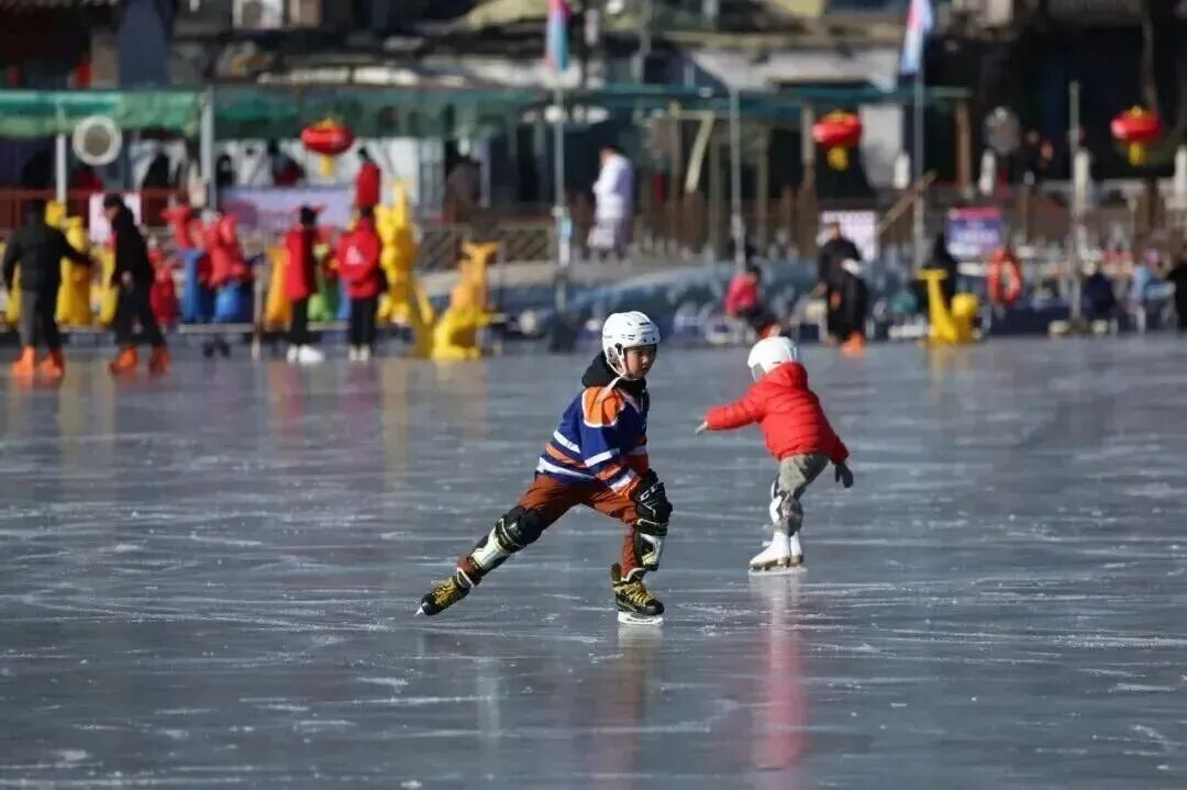 北京：什刹海后海冰场今日迎客！票价→