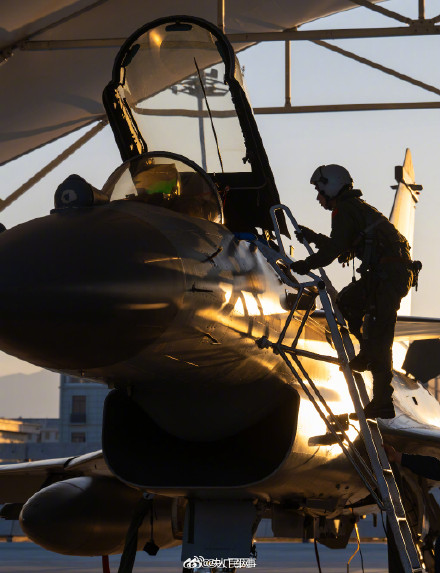 又被咱家战机大片帅到了