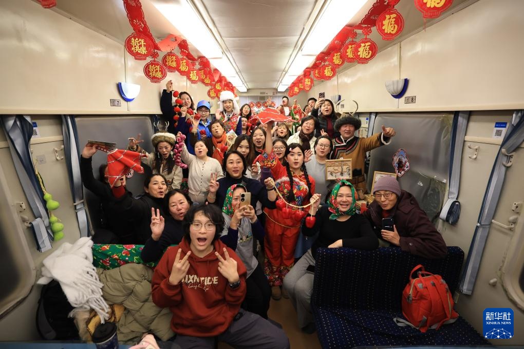 “东北民俗”列车首迎大型国际旅游团#