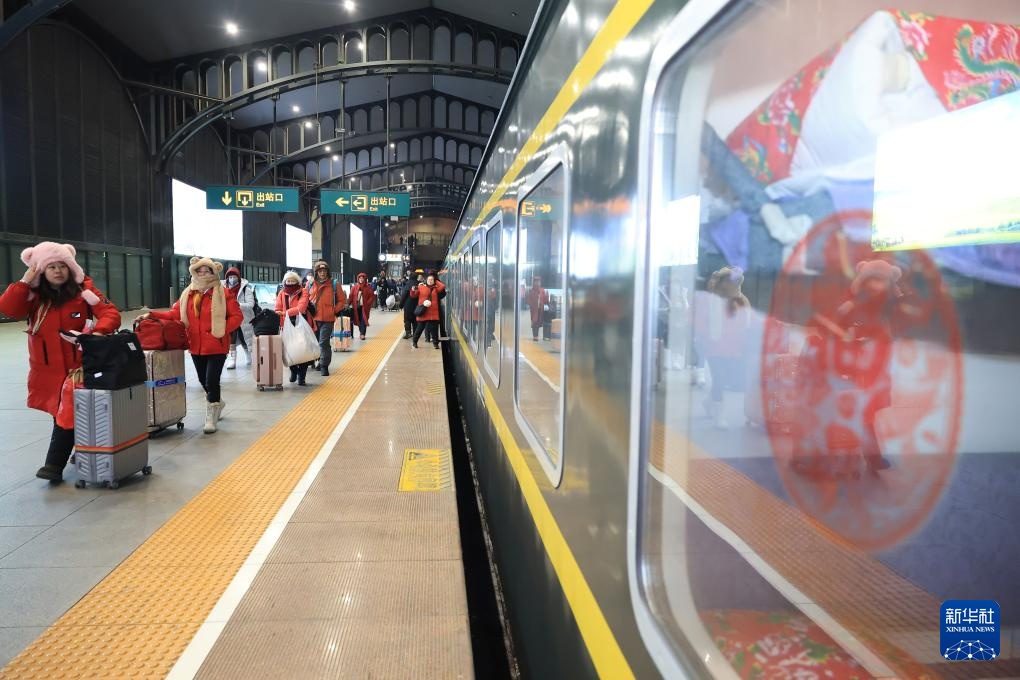 “东北民俗”列车首迎大型国际旅游团#