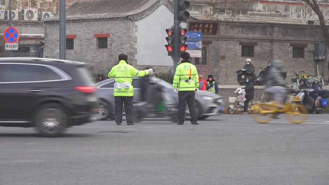 路上交警密度飙升？交管局：对，哪儿有交警，大数据说了算！