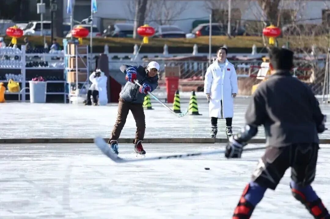 北京：什刹海后海冰场今日迎客！票价→