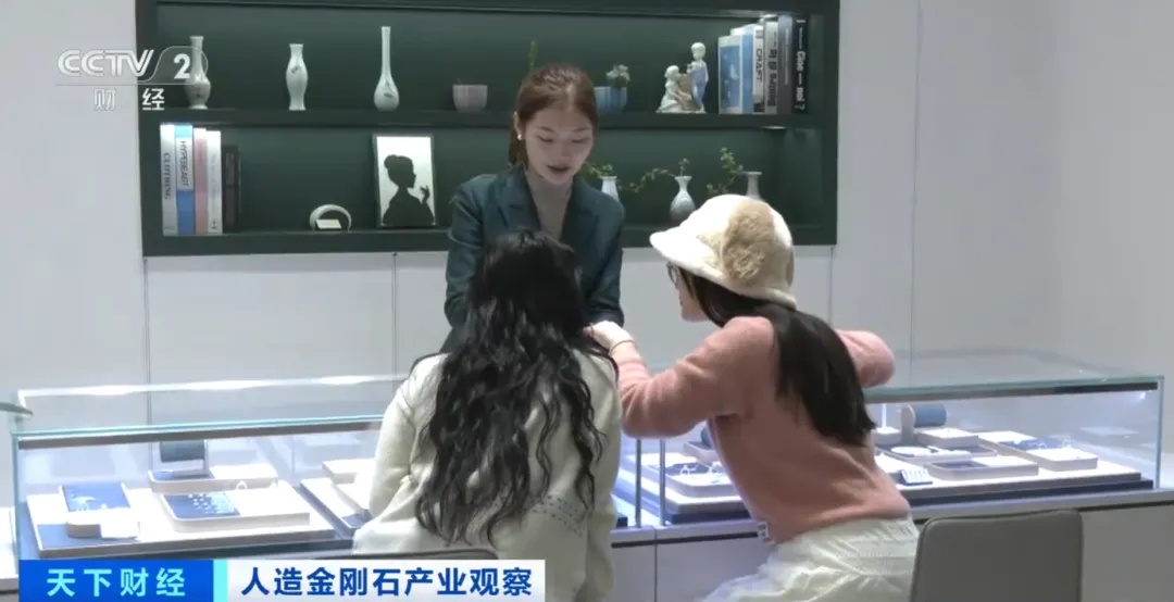 卖不动了？巨头宣布：降价！10年前1.8万元买的，如今只能卖180元