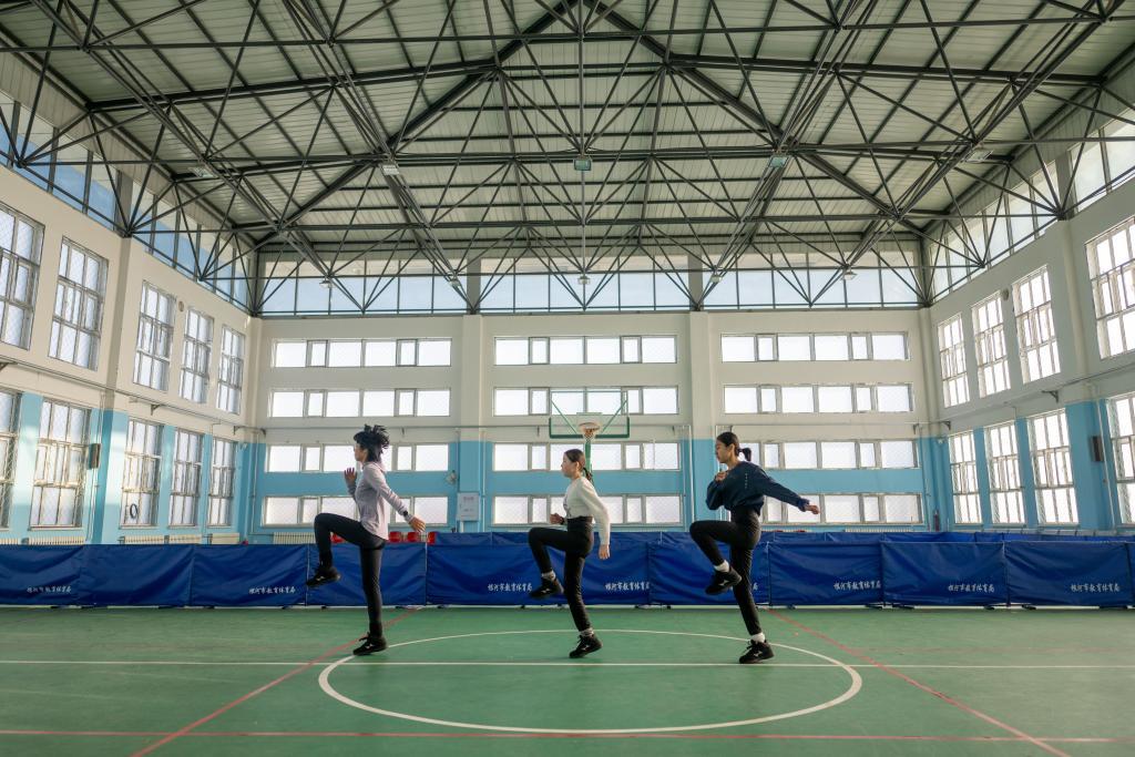 她们，绽放在中国冷极