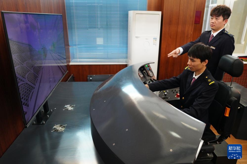 科技赋能 备战春运