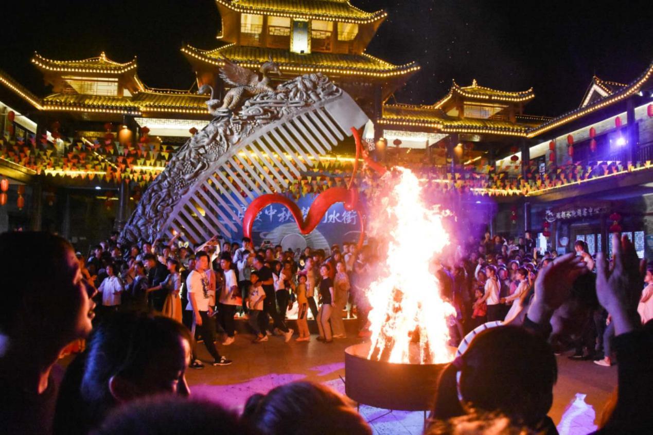 看CMG群众足球邀请赛，赴永州过瑶乡大年！