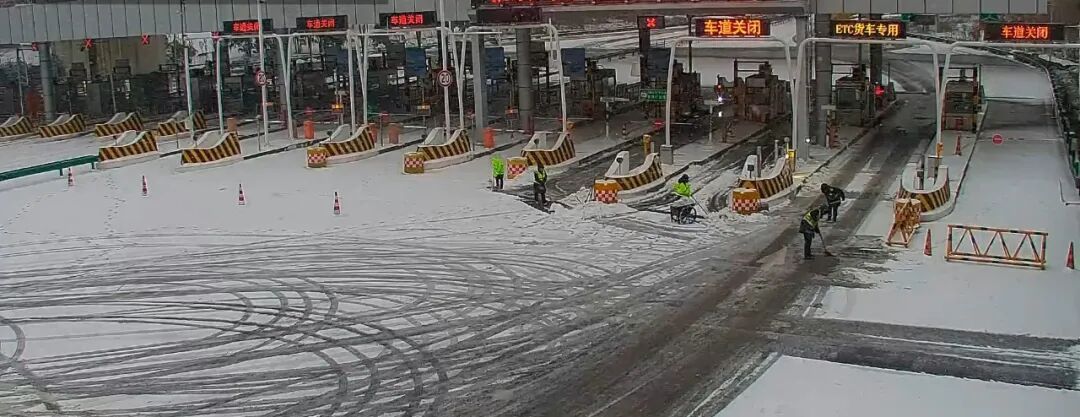 合肥正在降雪！市区多点缓行，地铁客流飙涨，绕城高速封闭