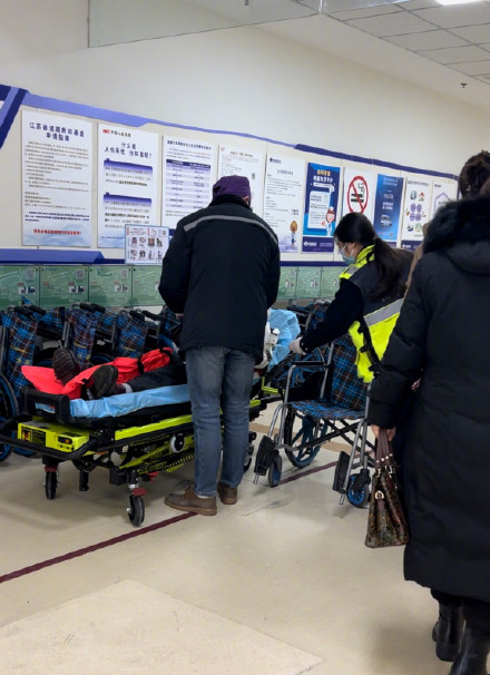 雪天上班路上受伤算不算工伤？