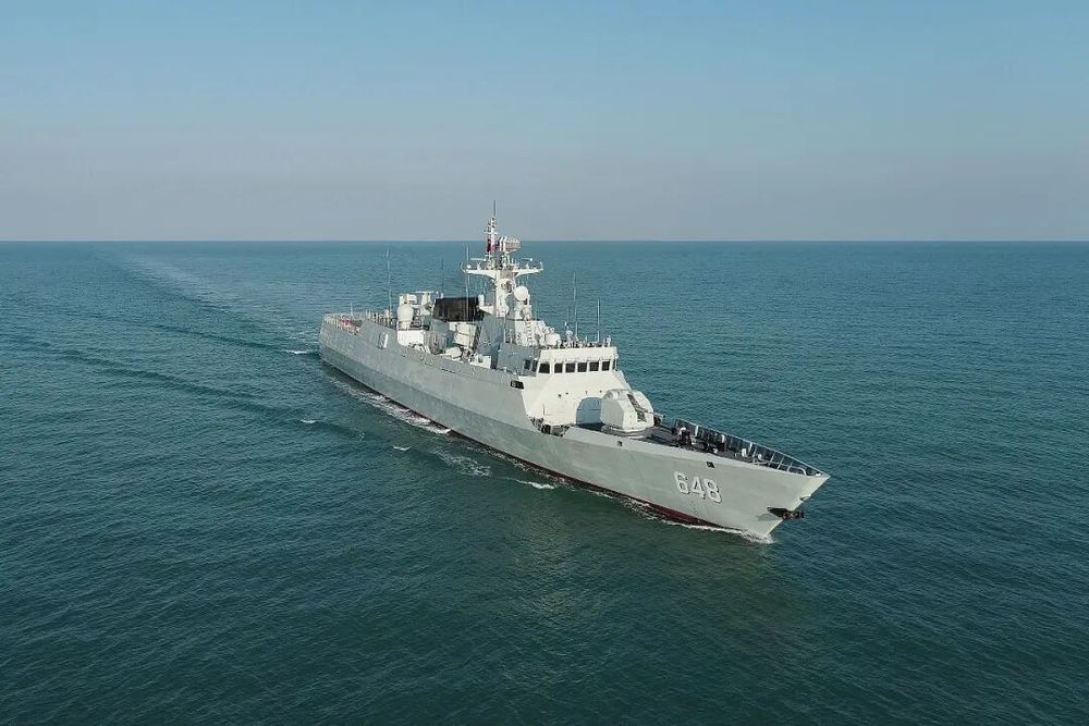 迎风踏浪战海天