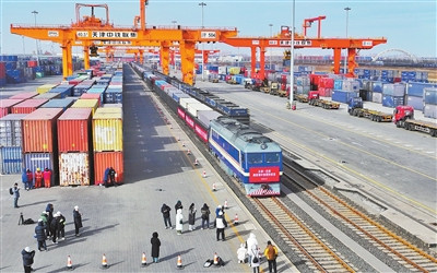 天津首开至巴库跨里海中亚班列 运输时间较传统海运缩短近一半
