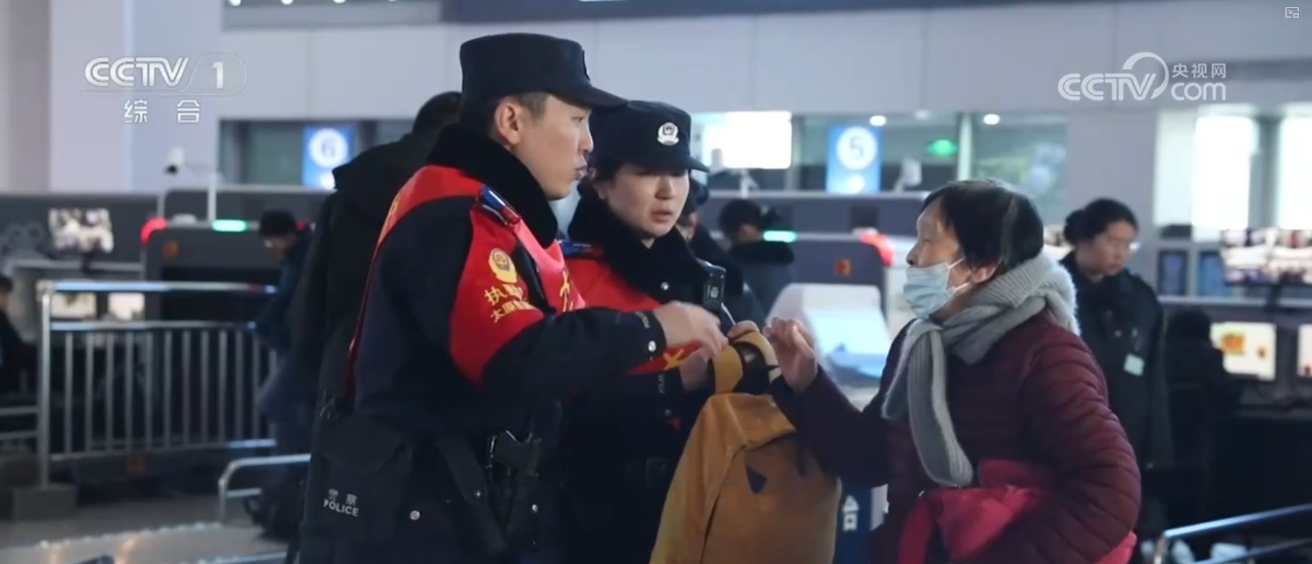 组建志愿服务队、开设爱心驿站……多地多部门迎“寒”而上保畅通保生产