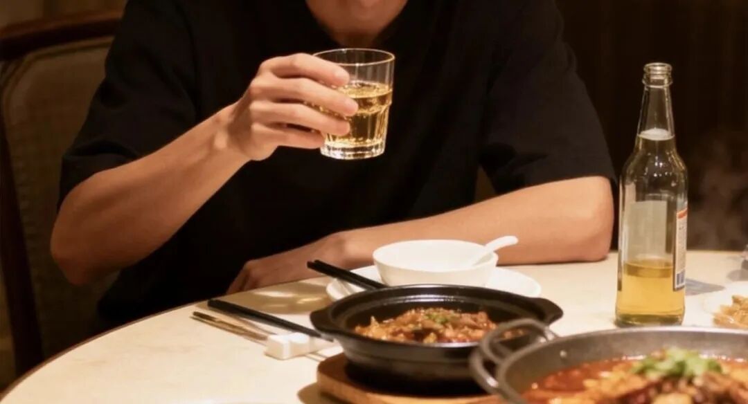 可永久损伤大脑！这种喝法不少人喜欢，快停下！