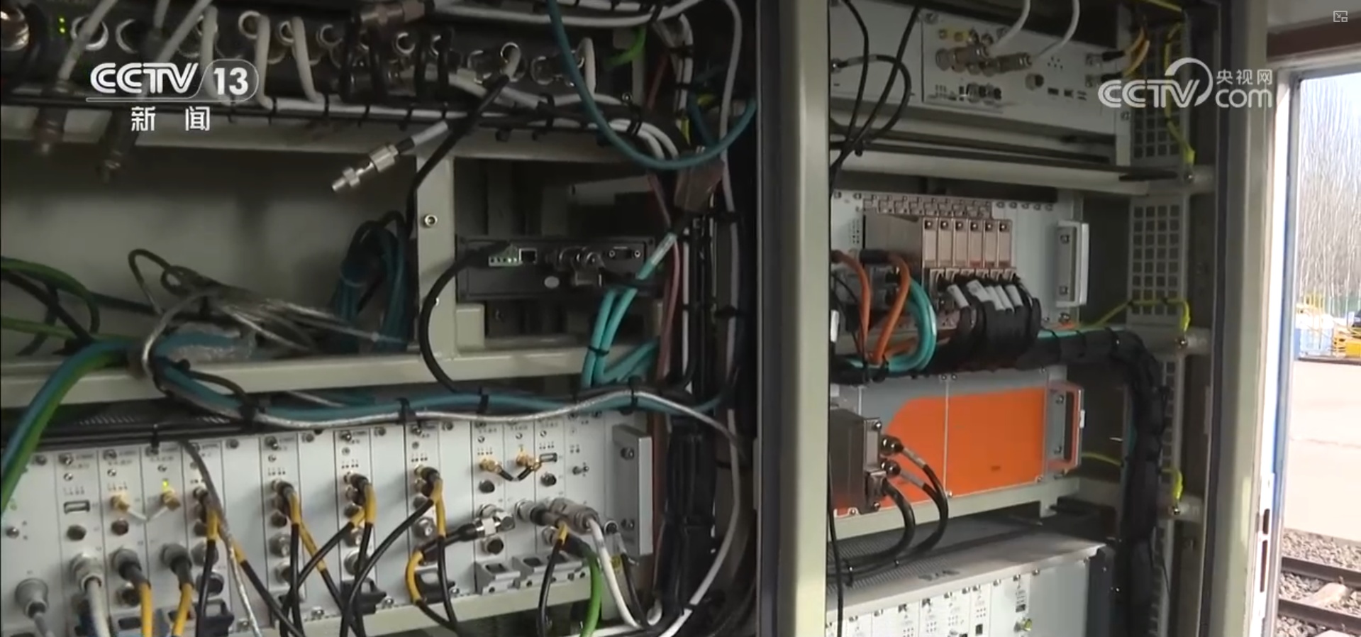 我国铁路重载运输迈入“智能群组”新时代 “黑科技”破解货运增量难题