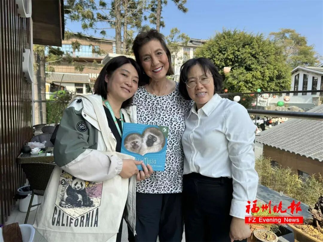 漂洋过海来看你!一位74岁美国老太的“熊猫情缘” 漂洋过海来看你!一位74岁美国老太的“熊猫情缘”