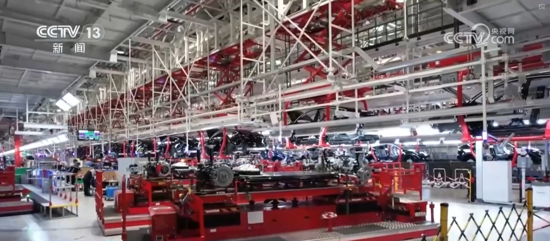 2025年工业和信息化发展顺利完成全年主要目标 “压舱石”作用稳固