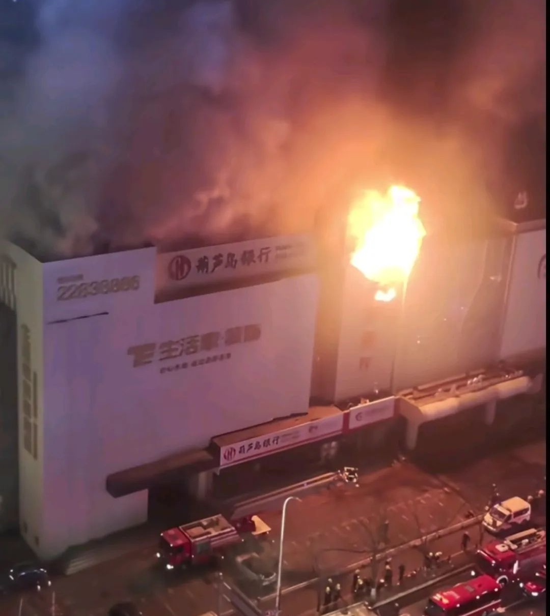 多人被困！南宁一综合楼突发火灾，火场逃生请注意→